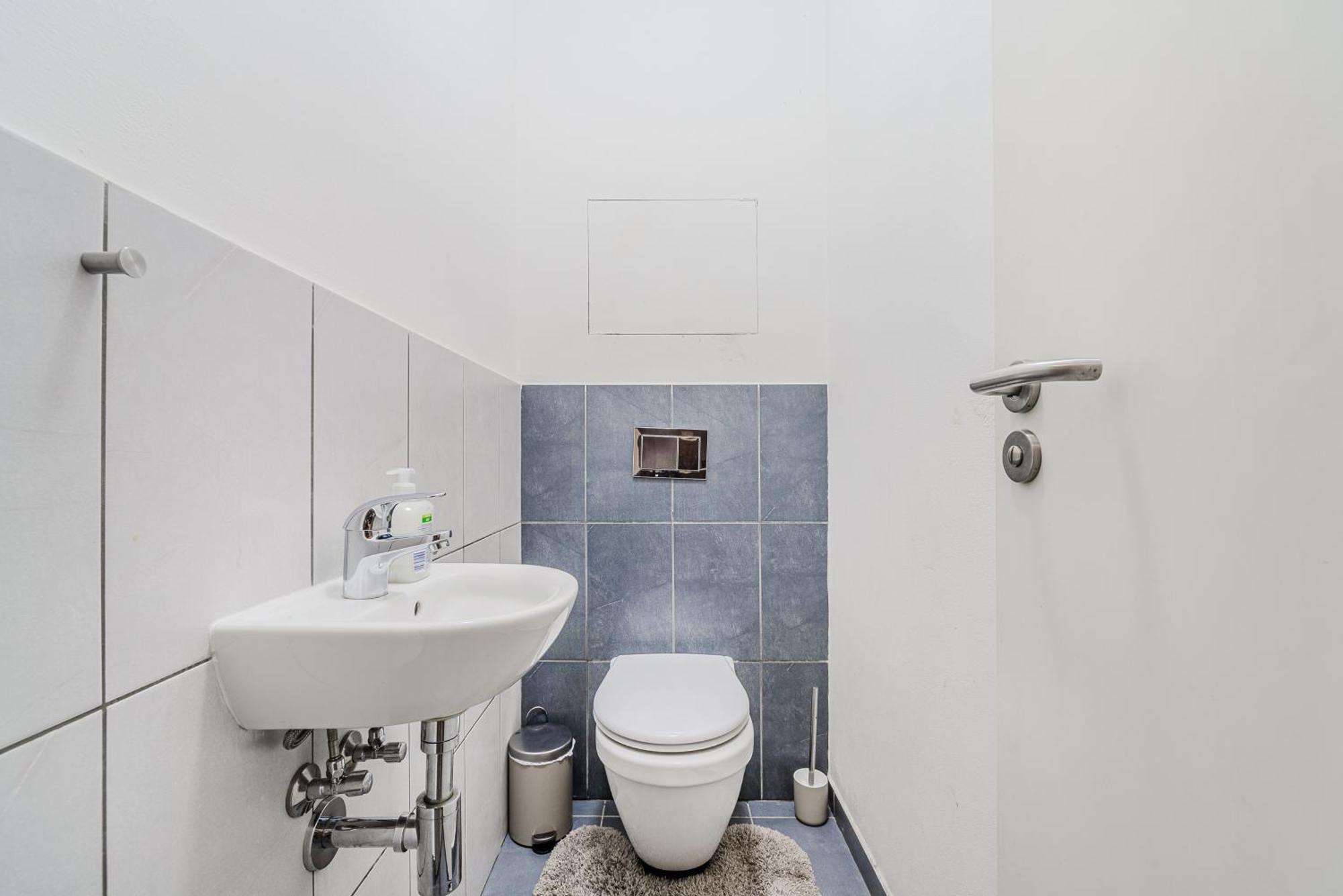 Spacious Apartments Near Karlin Square براغ المظهر الخارجي الصورة