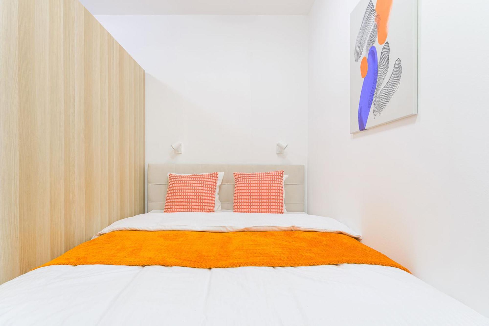 Spacious Apartments Near Karlin Square براغ المظهر الخارجي الصورة