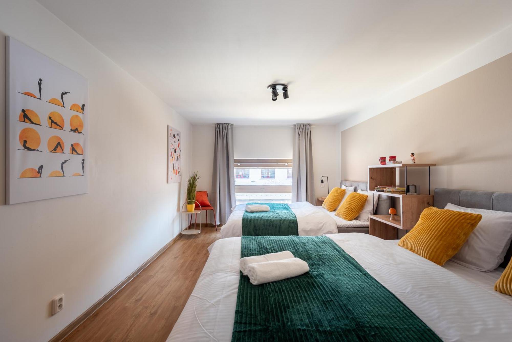 Spacious Apartments Near Karlin Square براغ المظهر الخارجي الصورة
