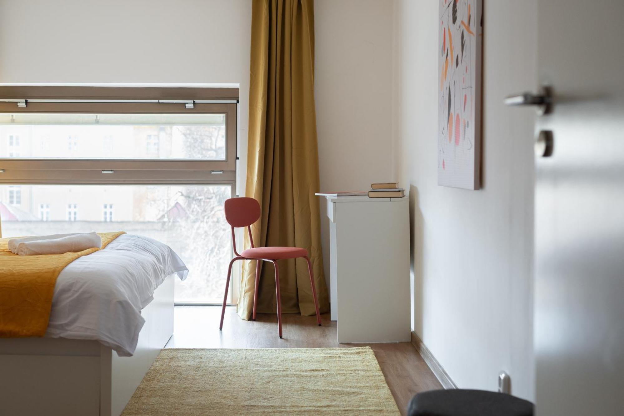 Spacious Apartments Near Karlin Square براغ المظهر الخارجي الصورة